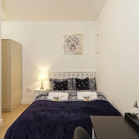 Rofennie Suite -Luxury Ensuite Room! Maidstone Luaran gambar