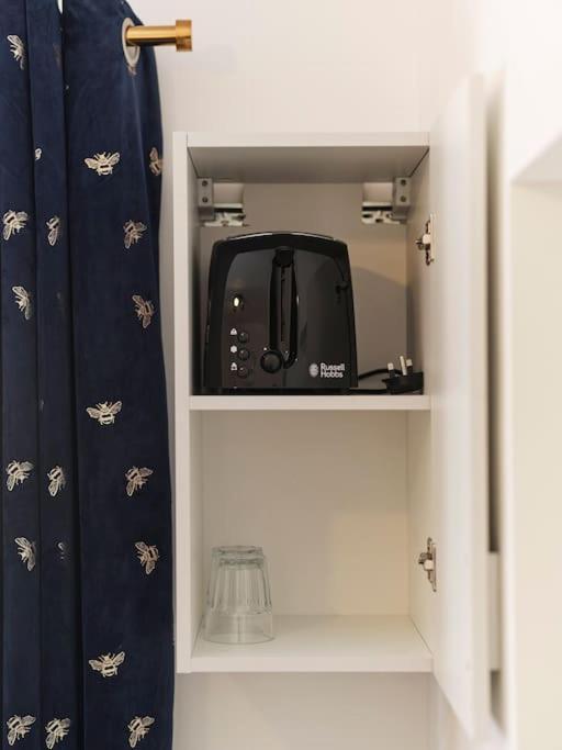 Rofennie Suite -Luxury Ensuite Room! Maidstone Luaran gambar