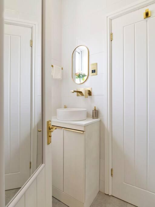 Rofennie Suite -Luxury Ensuite Room! Maidstone Luaran gambar